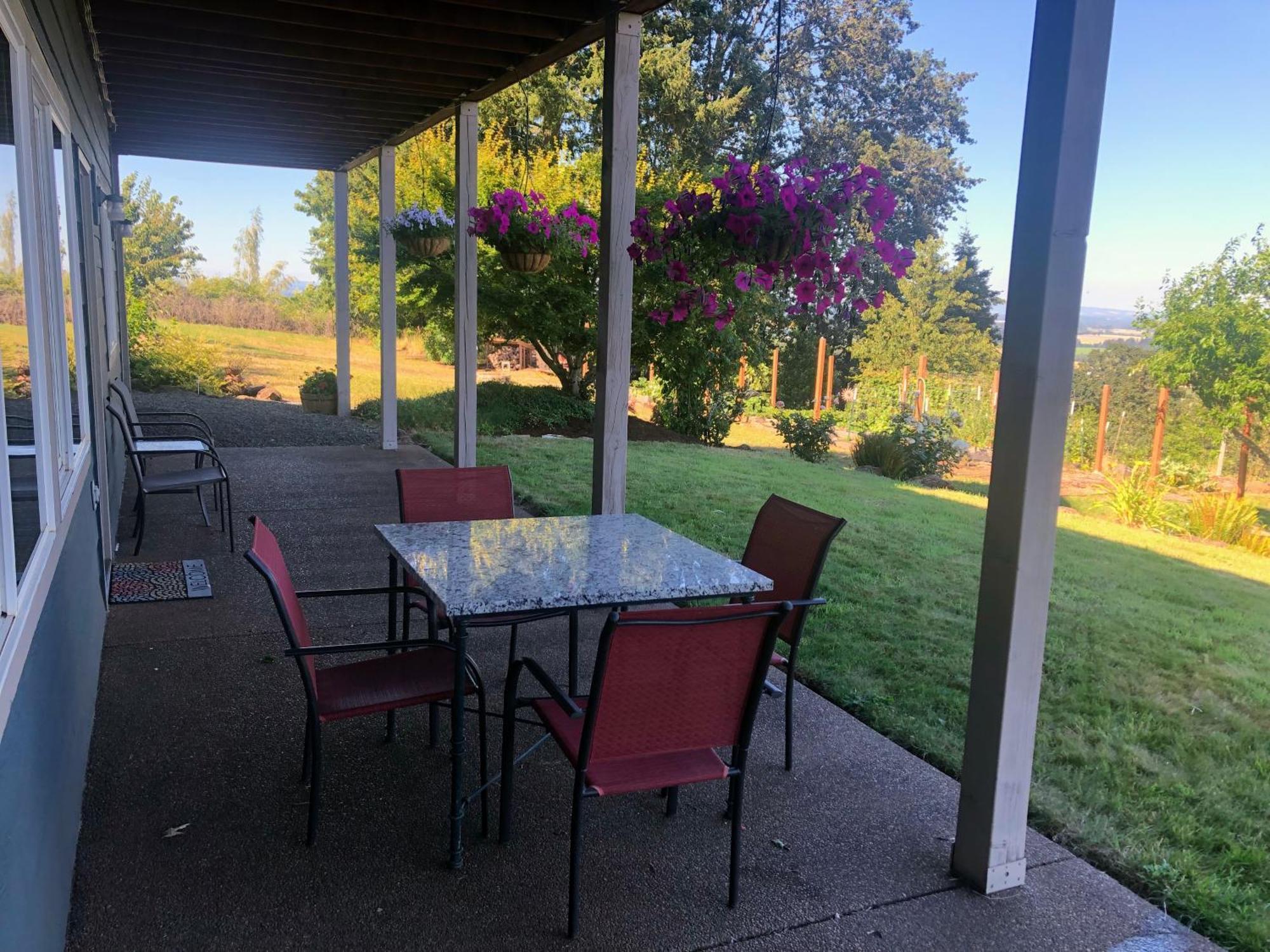 2 Bedroom Suite: Views, Private Entrance, Evchgr Amity Kültér fotó